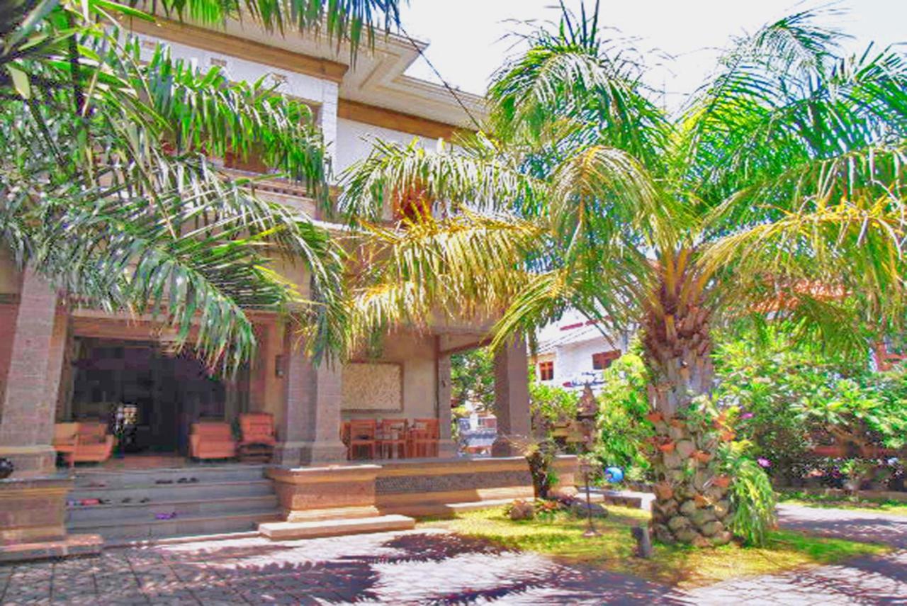 Nakula Familiar Inn Denpasar Kültér fotó