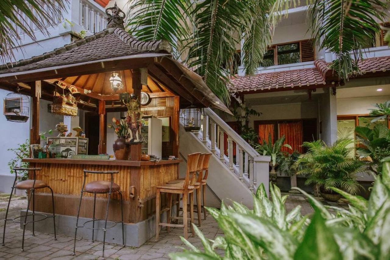 Nakula Familiar Inn Denpasar Kültér fotó