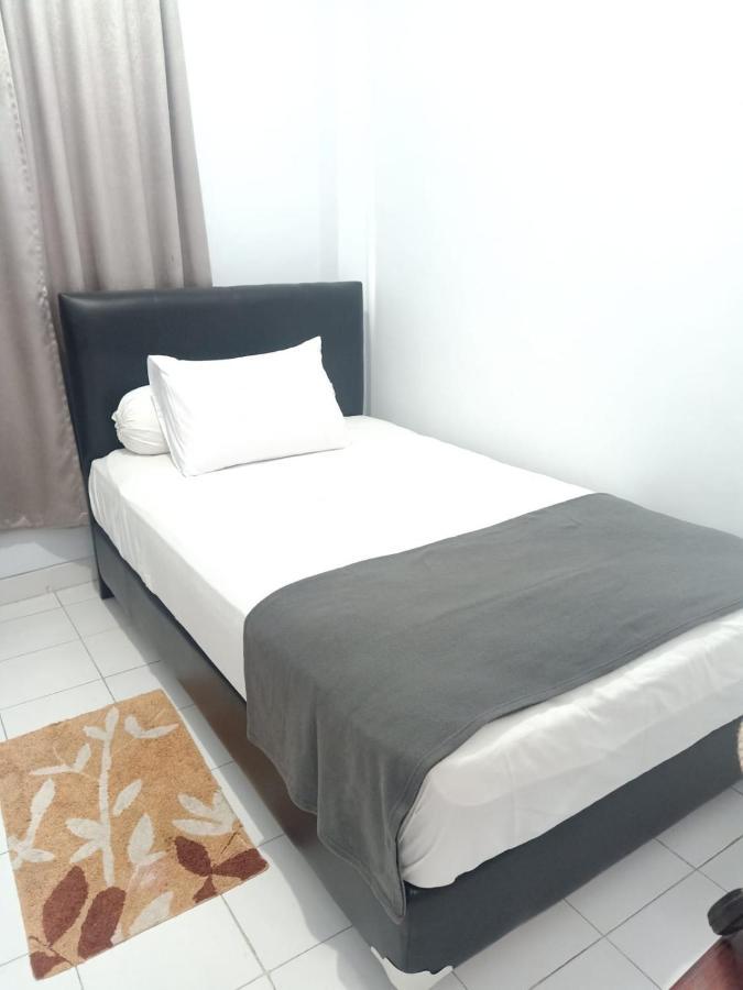 Nakula Familiar Inn Denpasar Kültér fotó