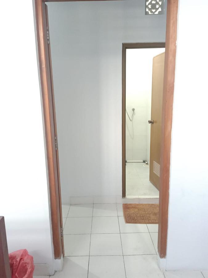 Nakula Familiar Inn Denpasar Kültér fotó
