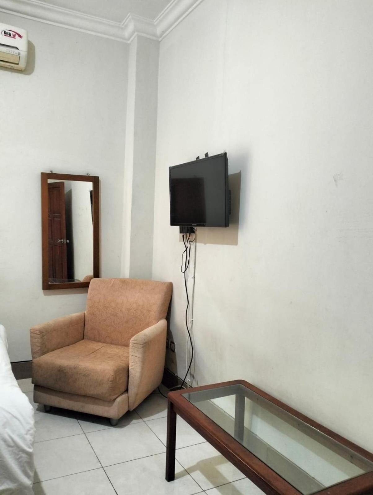 Nakula Familiar Inn Denpasar Kültér fotó